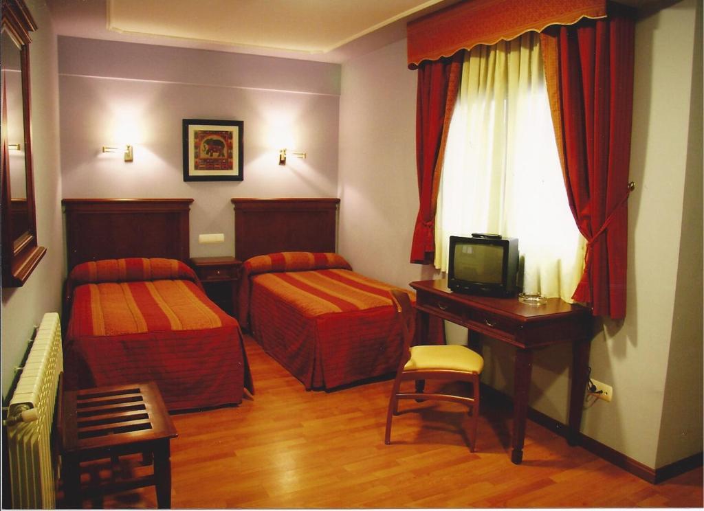 Hostal Torres San Leonardo de Yagüe Pokój zdjęcie