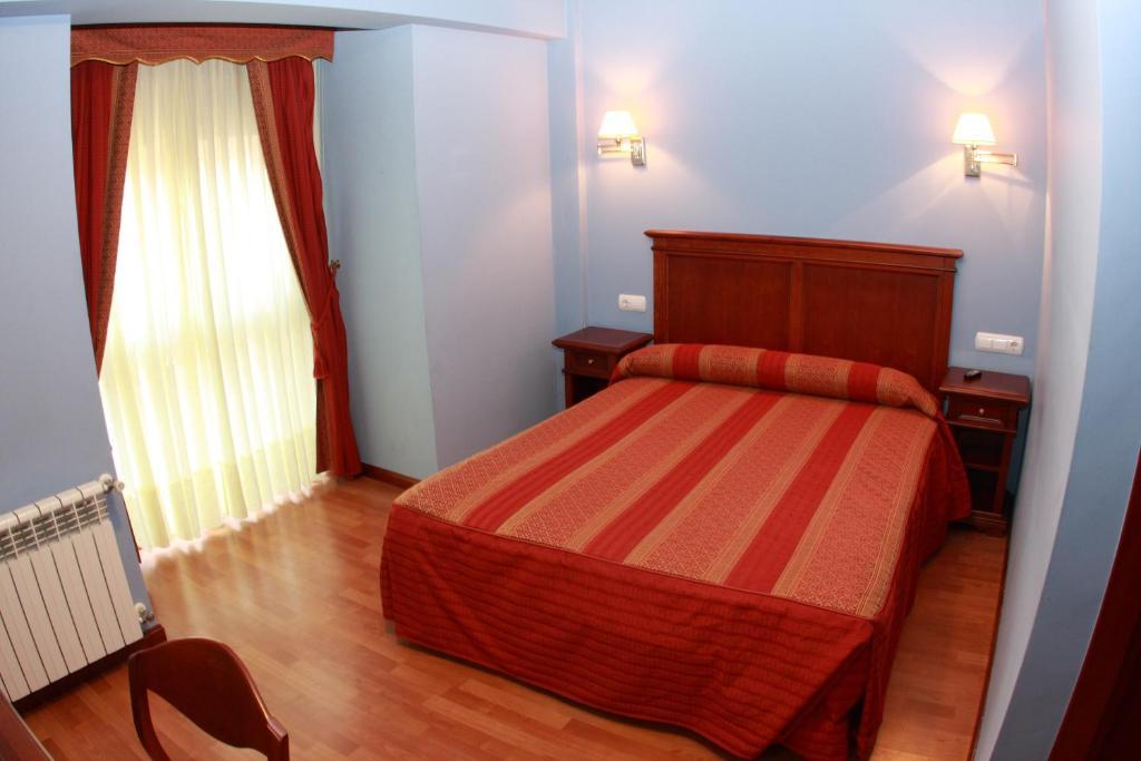 Hostal Torres San Leonardo de Yagüe Pokój zdjęcie