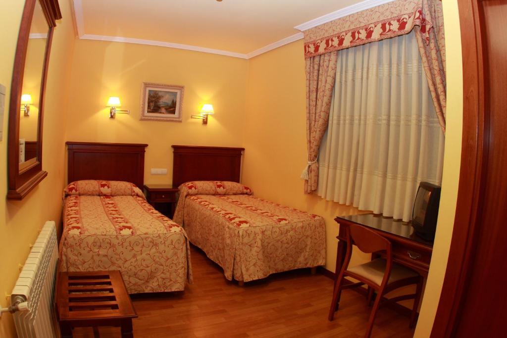 Hostal Torres San Leonardo de Yagüe Pokój zdjęcie