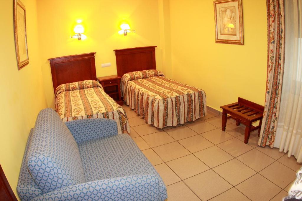 Hostal Torres San Leonardo de Yagüe Pokój zdjęcie
